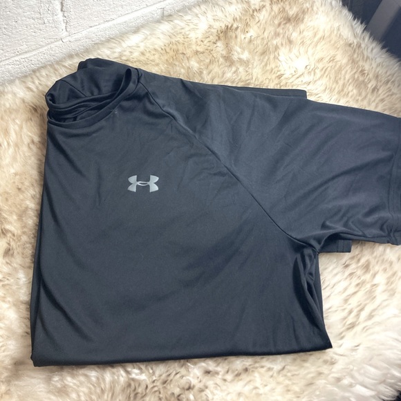 Men’s Under Armor T-shirt - Picture 1 of 6